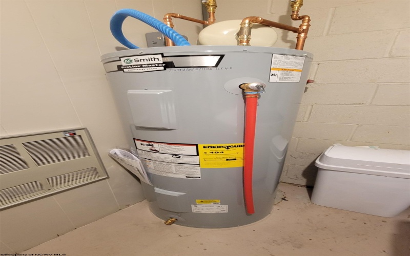 1810 Bunker Avenue, Fairmont, West Virginia 26554, 3 Bedrooms Bedrooms, 7 Rooms Rooms,2 BathroomsBathrooms,Single Family Detached,For Sale,Bunker,10163389