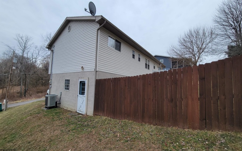 1810 Bunker Avenue, Fairmont, West Virginia 26554, 3 Bedrooms Bedrooms, 7 Rooms Rooms,2 BathroomsBathrooms,Single Family Detached,For Sale,Bunker,10163389