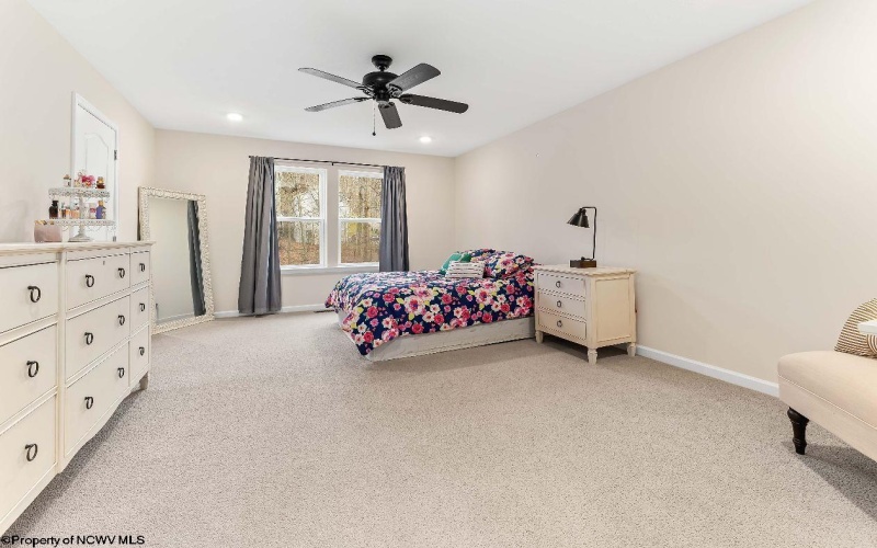 415 Turquoise Lane, Morgantown, West Virginia 26508, 3 Bedrooms Bedrooms, 7 Rooms Rooms,3 BathroomsBathrooms,Single Family Attached,For Sale,Turquoise,10163388