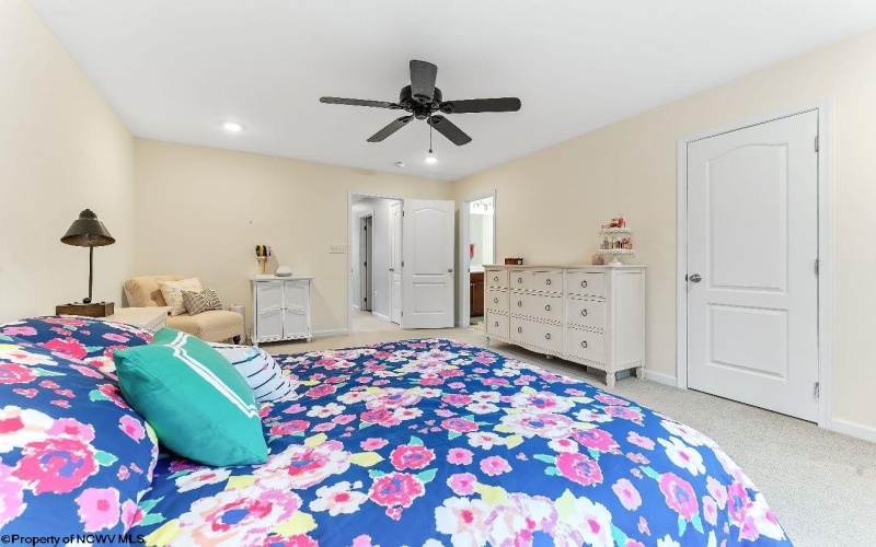 415 Turquoise Lane, Morgantown, West Virginia 26508, 3 Bedrooms Bedrooms, 7 Rooms Rooms,3 BathroomsBathrooms,Single Family Attached,For Sale,Turquoise,10163388