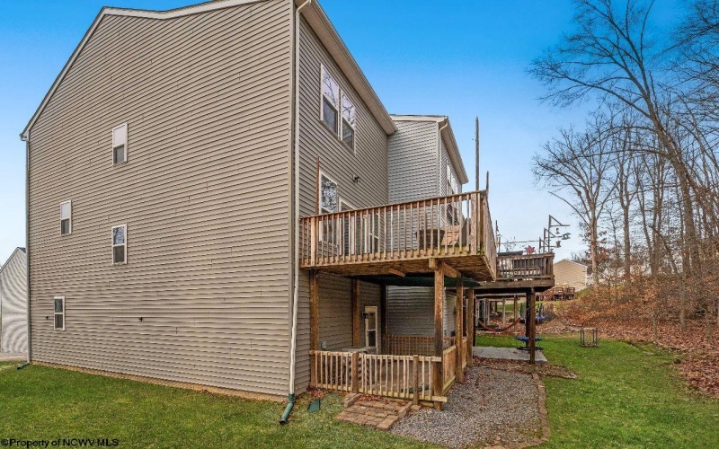 415 Turquoise Lane, Morgantown, West Virginia 26508, 3 Bedrooms Bedrooms, 7 Rooms Rooms,3 BathroomsBathrooms,Single Family Attached,For Sale,Turquoise,10163388