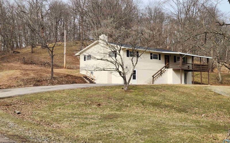 66 Whaley Lane, Clarksburg, West Virginia 26301, 4 Bedrooms Bedrooms, 9 Rooms Rooms,2 BathroomsBathrooms,Single Family Detached,For Sale,Whaley,10163383