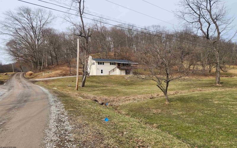 66 Whaley Lane, Clarksburg, West Virginia 26301, 4 Bedrooms Bedrooms, 9 Rooms Rooms,2 BathroomsBathrooms,Single Family Detached,For Sale,Whaley,10163383