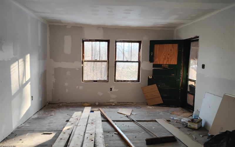 116 Bailey Circle, Fairmont, West Virginia 26554, 3 Bedrooms Bedrooms, 5 Rooms Rooms,1 BathroomBathrooms,Single Family Detached,For Sale,Bailey,10163380