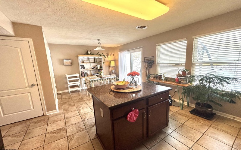 111 Auburn Drive, Morgantown, West Virginia 26501, 2 Bedrooms Bedrooms, 4 Rooms Rooms,2 BathroomsBathrooms,Single Family Attached,For Sale,Auburn,10163394 111 Auburn Drive, Morgantown, West Virginia 26501, 2 Bedrooms Bedrooms, 4 Rooms Rooms,2 BathroomsBathrooms,Single Family Attached,For Sale,Auburn,10163394