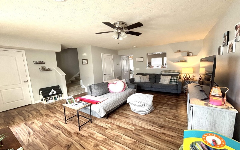 111 Auburn Drive, Morgantown, West Virginia 26501, 2 Bedrooms Bedrooms, 4 Rooms Rooms,2 BathroomsBathrooms,Single Family Attached,For Sale,Auburn,10163394 111 Auburn Drive, Morgantown, West Virginia 26501, 2 Bedrooms Bedrooms, 4 Rooms Rooms,2 BathroomsBathrooms,Single Family Attached,For Sale,Auburn,10163394