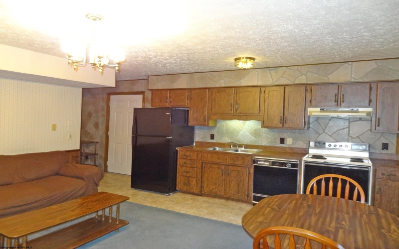 140 Wagner Road, Morgantown, West Virginia 26501, 1 Bedroom Bedrooms, 3 Rooms Rooms,1 BathroomBathrooms,Residential Rentals,For Rent,Wagner,10163393