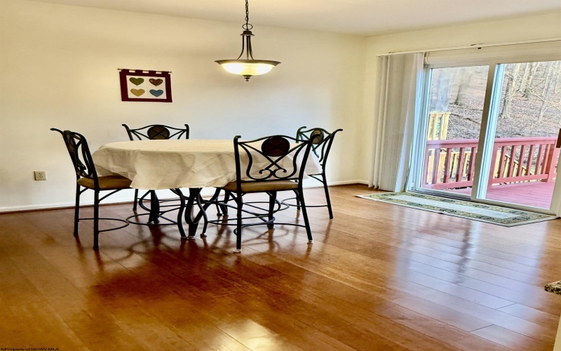 32 Fairway Drive, Mount Clare, West Virginia 26408, 3 Bedrooms Bedrooms, 7 Rooms Rooms,2 BathroomsBathrooms,Single Family Attached,For Sale,Fairway,10163400