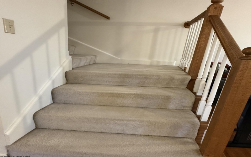 32 Fairway Drive, Mount Clare, West Virginia 26408, 3 Bedrooms Bedrooms, 7 Rooms Rooms,2 BathroomsBathrooms,Single Family Attached,For Sale,Fairway,10163400