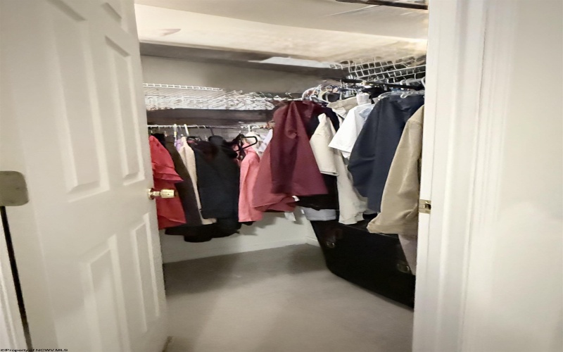 32 Fairway Drive, Mount Clare, West Virginia 26408, 3 Bedrooms Bedrooms, 7 Rooms Rooms,2 BathroomsBathrooms,Single Family Attached,For Sale,Fairway,10163400