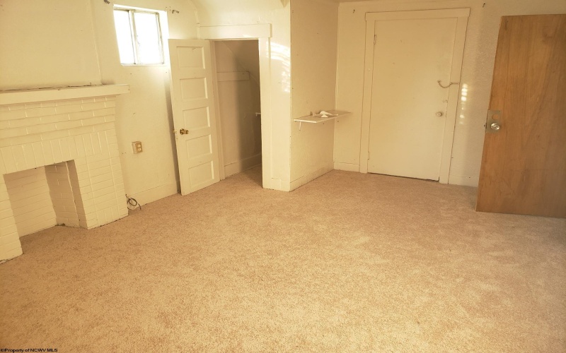 444 Dorsey Avenue, Morgantown, West Virginia 26501, ,Multi-unit/income,For Sale,Dorsey,10163399