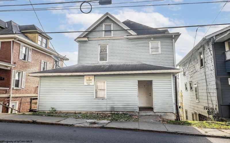 746 Willey Street, Morgantown, West Virginia 26501, 3 Bedrooms Bedrooms, 5 Rooms Rooms,1 BathroomBathrooms,Residential Rentals,For Rent,Willey,10163397 746 Willey Street, Morgantown, West Virginia 26501, 3 Bedrooms Bedrooms, 5 Rooms Rooms,1 BathroomBathrooms,Residential Rentals,For Rent,Willey,10163397