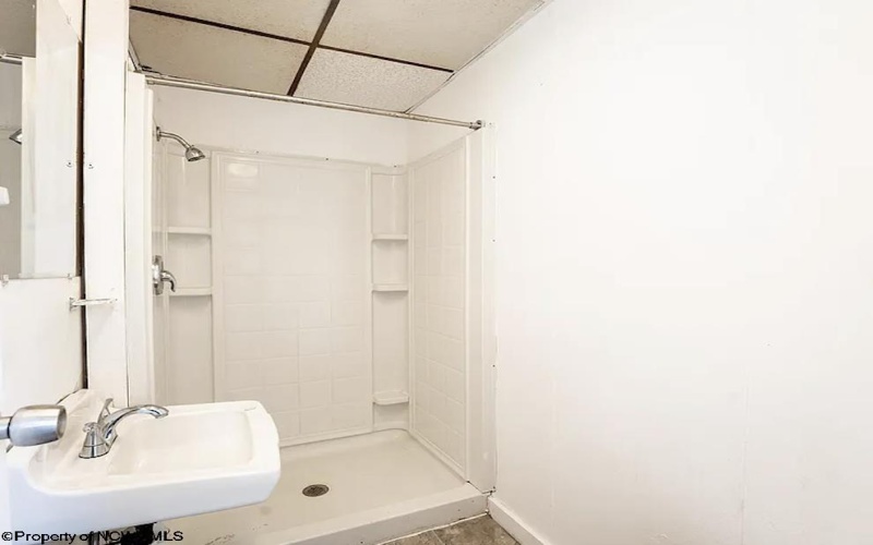 746 Willey Street, Morgantown, West Virginia 26501, 3 Bedrooms Bedrooms, 5 Rooms Rooms,1 BathroomBathrooms,Residential Rentals,For Rent,Willey,10163397 746 Willey Street, Morgantown, West Virginia 26501, 3 Bedrooms Bedrooms, 5 Rooms Rooms,1 BathroomBathrooms,Residential Rentals,For Rent,Willey,10163397