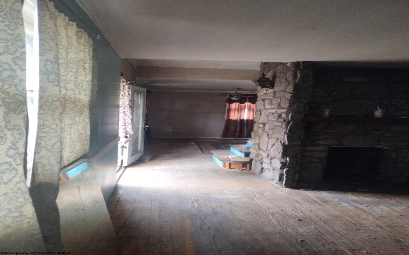 109 MAIN Street, Gypsy, West Virginia 26361, 4 Bedrooms Bedrooms, 9 Rooms Rooms,2 BathroomsBathrooms,Single Family Detached,For Sale,MAIN,10163405