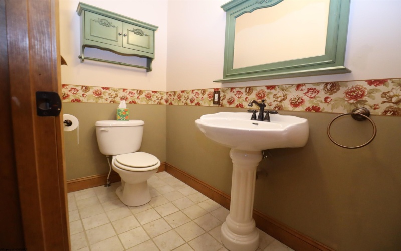 110 Edgewater Drive, Elkins, West Virginia 26241, 2 Bedrooms Bedrooms, 7 Rooms Rooms,2 BathroomsBathrooms,Single Family Attached,For Sale,Edgewater,10163414