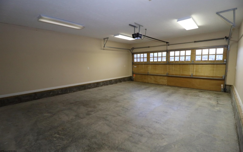 110 Edgewater Drive, Elkins, West Virginia 26241, 2 Bedrooms Bedrooms, 7 Rooms Rooms,2 BathroomsBathrooms,Single Family Attached,For Sale,Edgewater,10163414