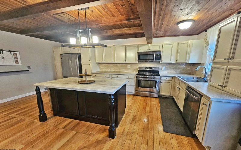 518 Hillcrest Circle, Bridgeport, West Virginia 26330, 3 Bedrooms Bedrooms, 7 Rooms Rooms,2 BathroomsBathrooms,Single Family Detached,For Sale,Hillcrest,10163409 518 Hillcrest Circle, Bridgeport, West Virginia 26330, 3 Bedrooms Bedrooms, 7 Rooms Rooms,2 BathroomsBathrooms,Single Family Detached,For Sale,Hillcrest,10163409