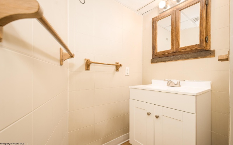 1004 College Avenue, Morgantown, West Virginia 26505, 4 Bedrooms Bedrooms, 6 Rooms Rooms,2 BathroomsBathrooms,Single Family Detached,For Sale,College,10163413 1004 College Avenue, Morgantown, West Virginia 26505, 4 Bedrooms Bedrooms, 6 Rooms Rooms,2 BathroomsBathrooms,Single Family Detached,For Sale,College,10163413