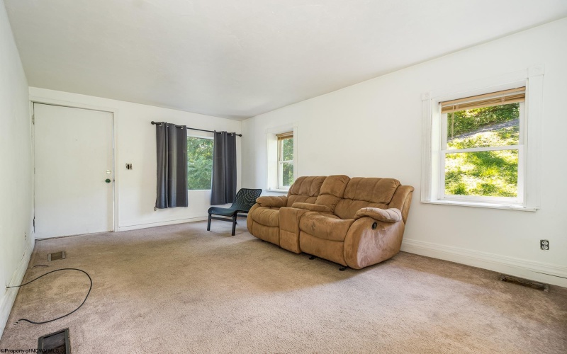 1004 College Avenue, Morgantown, West Virginia 26505, 4 Bedrooms Bedrooms, 6 Rooms Rooms,2 BathroomsBathrooms,Single Family Detached,For Sale,College,10163413 1004 College Avenue, Morgantown, West Virginia 26505, 4 Bedrooms Bedrooms, 6 Rooms Rooms,2 BathroomsBathrooms,Single Family Detached,For Sale,College,10163413