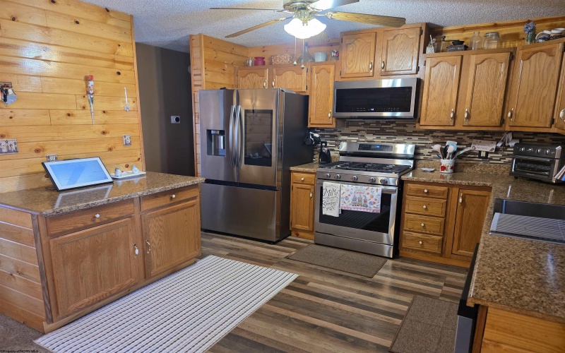 17 Hampton Drive, Lost Creek, West Virginia 26385, 3 Bedrooms Bedrooms, 8 Rooms Rooms,1 BathroomBathrooms,Single Family Detached,For Sale,Hampton,10163416 17 Hampton Drive, Lost Creek, West Virginia 26385, 3 Bedrooms Bedrooms, 8 Rooms Rooms,1 BathroomBathrooms,Single Family Detached,For Sale,Hampton,10163416