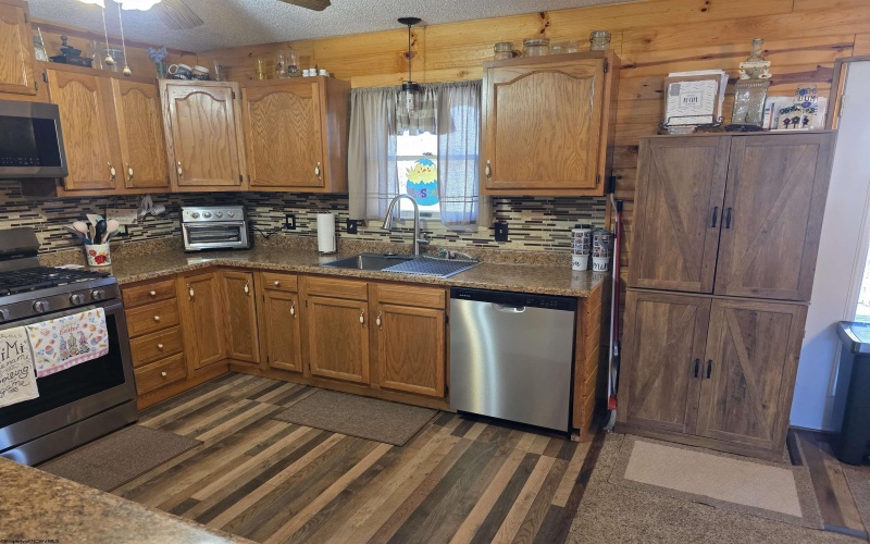 17 Hampton Drive, Lost Creek, West Virginia 26385, 3 Bedrooms Bedrooms, 8 Rooms Rooms,1 BathroomBathrooms,Single Family Detached,For Sale,Hampton,10163416 17 Hampton Drive, Lost Creek, West Virginia 26385, 3 Bedrooms Bedrooms, 8 Rooms Rooms,1 BathroomBathrooms,Single Family Detached,For Sale,Hampton,10163416