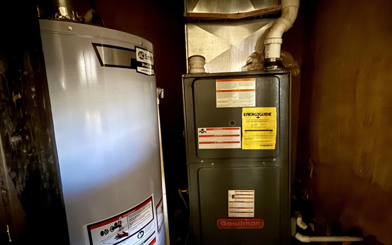 1005 Locust Avenue, Fairmont, West Virginia 26554, ,Multi-unit/income,For Sale,Locust,10163417