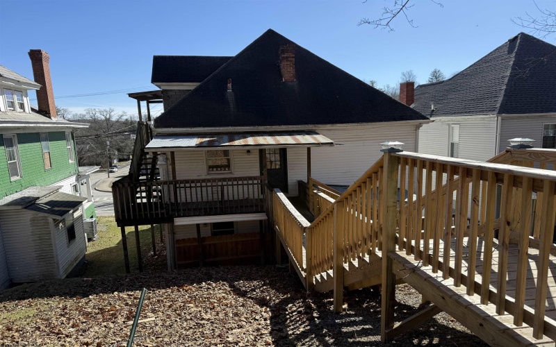 1005 Locust Avenue, Fairmont, West Virginia 26554, ,Multi-unit/income,For Sale,Locust,10163417