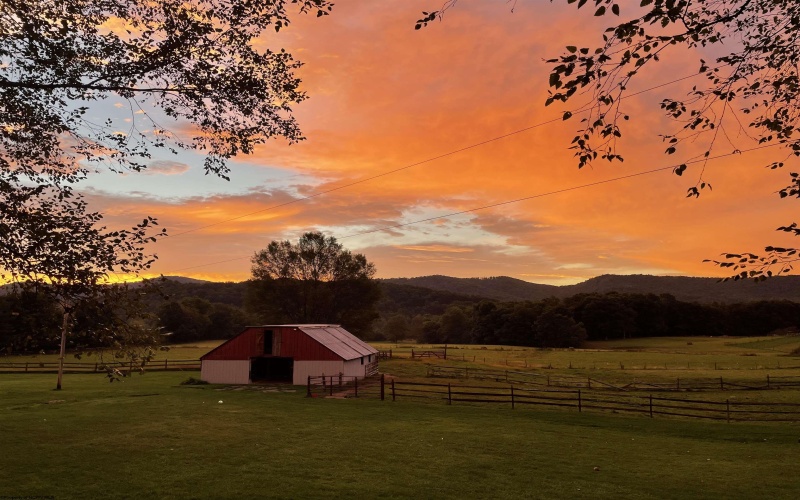 561 Creed Isner Road, Kerens, West Virginia 26276, 4 Bedrooms Bedrooms, 10 Rooms Rooms,2 BathroomsBathrooms,Single Family Detached,For Sale,Creed Isner,10163420