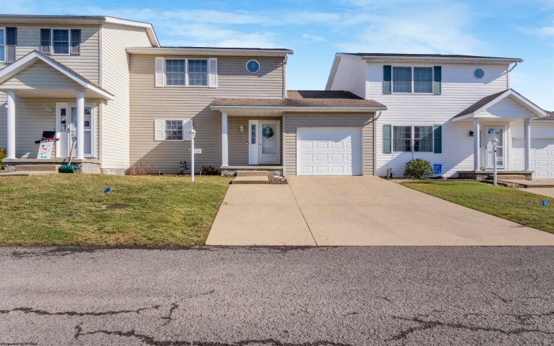 4030 Pinehurst Drive, Morgantown, West Virginia 26505, 2 Bedrooms Bedrooms, 5 Rooms Rooms,2 BathroomsBathrooms,Single Family Attached,For Sale,Pinehurst,10163422