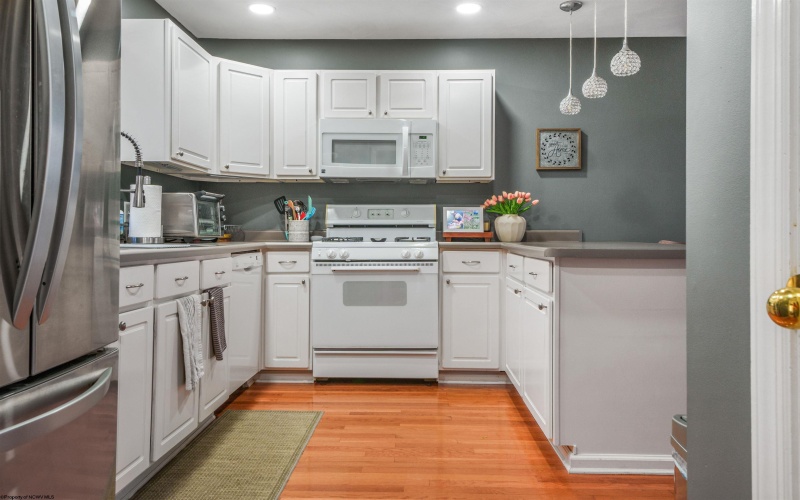 4030 Pinehurst Drive, Morgantown, West Virginia 26505, 2 Bedrooms Bedrooms, 5 Rooms Rooms,2 BathroomsBathrooms,Single Family Attached,For Sale,Pinehurst,10163422