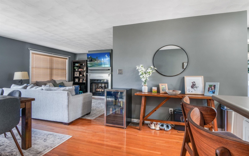 4030 Pinehurst Drive, Morgantown, West Virginia 26505, 2 Bedrooms Bedrooms, 5 Rooms Rooms,2 BathroomsBathrooms,Single Family Attached,For Sale,Pinehurst,10163422