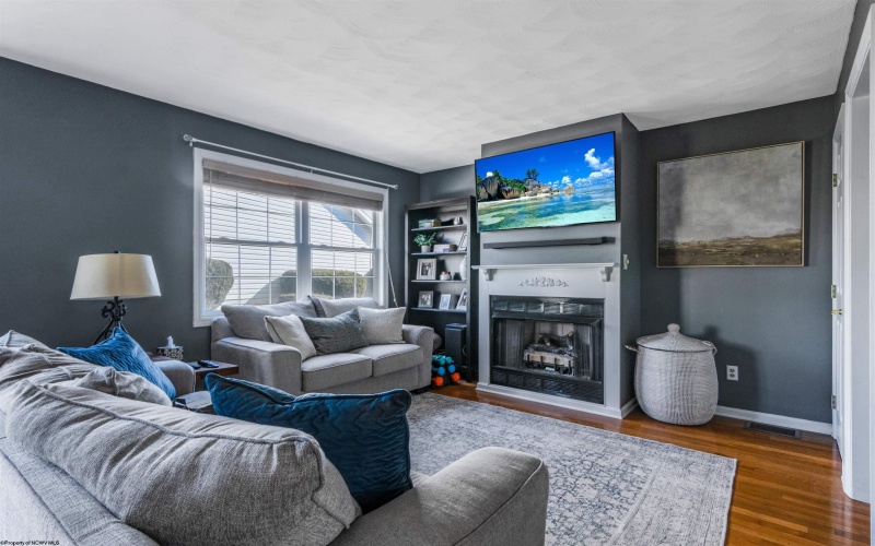 4030 Pinehurst Drive, Morgantown, West Virginia 26505, 2 Bedrooms Bedrooms, 5 Rooms Rooms,2 BathroomsBathrooms,Single Family Attached,For Sale,Pinehurst,10163422