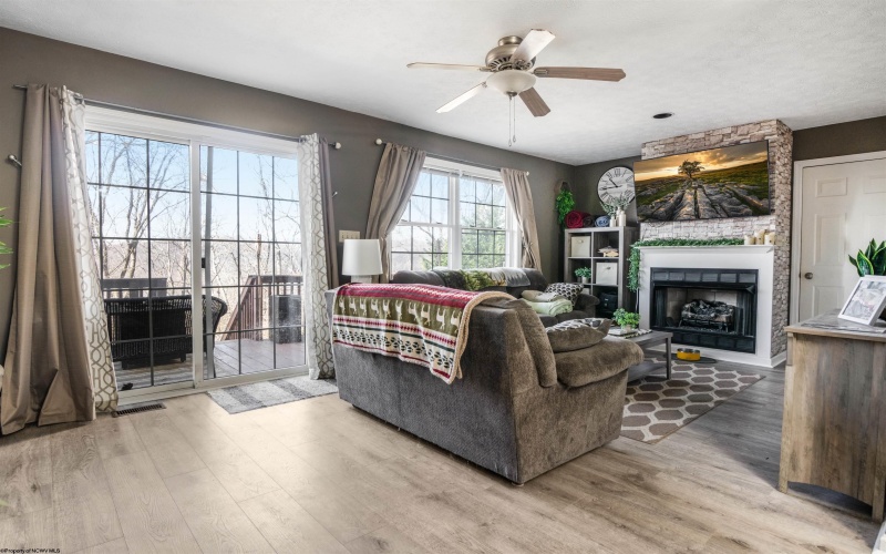 4043 Pinehurst Drive, Morgantown, West Virginia 26505, 3 Bedrooms Bedrooms, 6 Rooms Rooms,2 BathroomsBathrooms,Single Family Attached,For Sale,Pinehurst,10163423 4043 Pinehurst Drive, Morgantown, West Virginia 26505, 3 Bedrooms Bedrooms, 6 Rooms Rooms,2 BathroomsBathrooms,Single Family Attached,For Sale,Pinehurst,10163423