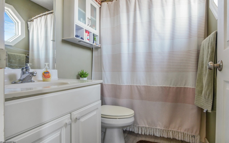 4043 Pinehurst Drive, Morgantown, West Virginia 26505, 3 Bedrooms Bedrooms, 6 Rooms Rooms,2 BathroomsBathrooms,Single Family Attached,For Sale,Pinehurst,10163423 4043 Pinehurst Drive, Morgantown, West Virginia 26505, 3 Bedrooms Bedrooms, 6 Rooms Rooms,2 BathroomsBathrooms,Single Family Attached,For Sale,Pinehurst,10163423