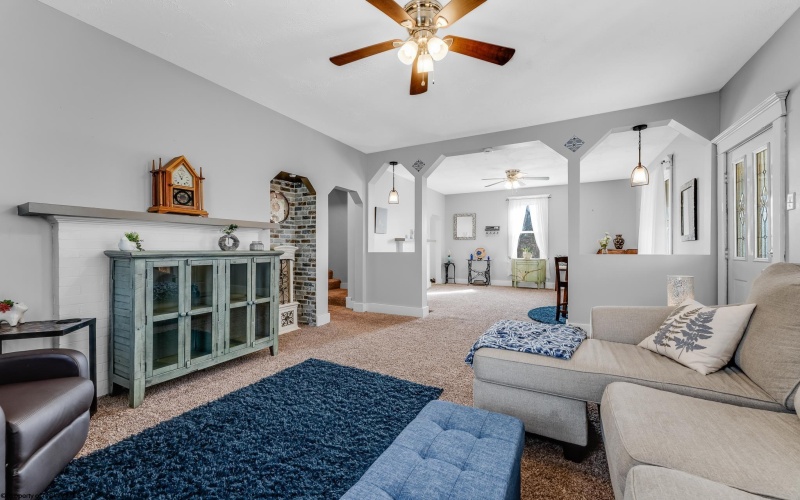 139 Knotts Avenue, Grafton, West Virginia 26354, 3 Bedrooms Bedrooms, 8 Rooms Rooms,2 BathroomsBathrooms,Single Family Detached,For Sale,Knotts,10163425