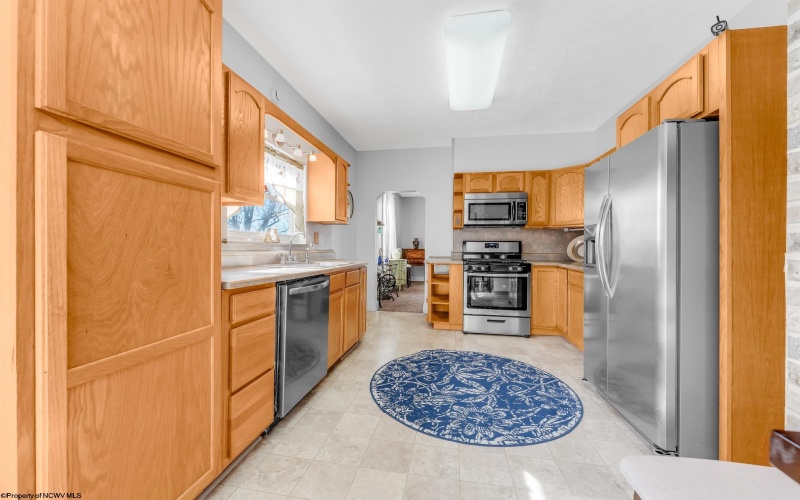 139 Knotts Avenue, Grafton, West Virginia 26354, 3 Bedrooms Bedrooms, 8 Rooms Rooms,2 BathroomsBathrooms,Single Family Detached,For Sale,Knotts,10163425