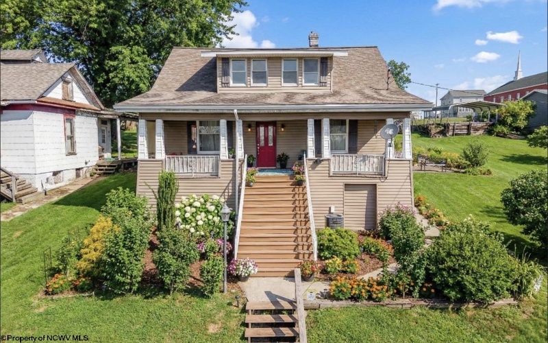 139 Knotts Avenue, Grafton, West Virginia 26354, 3 Bedrooms Bedrooms, 8 Rooms Rooms,2 BathroomsBathrooms,Single Family Detached,For Sale,Knotts,10163425