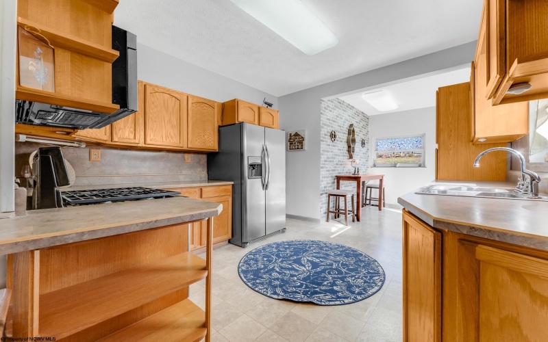 139 Knotts Avenue, Grafton, West Virginia 26354, 3 Bedrooms Bedrooms, 8 Rooms Rooms,2 BathroomsBathrooms,Single Family Detached,For Sale,Knotts,10163425