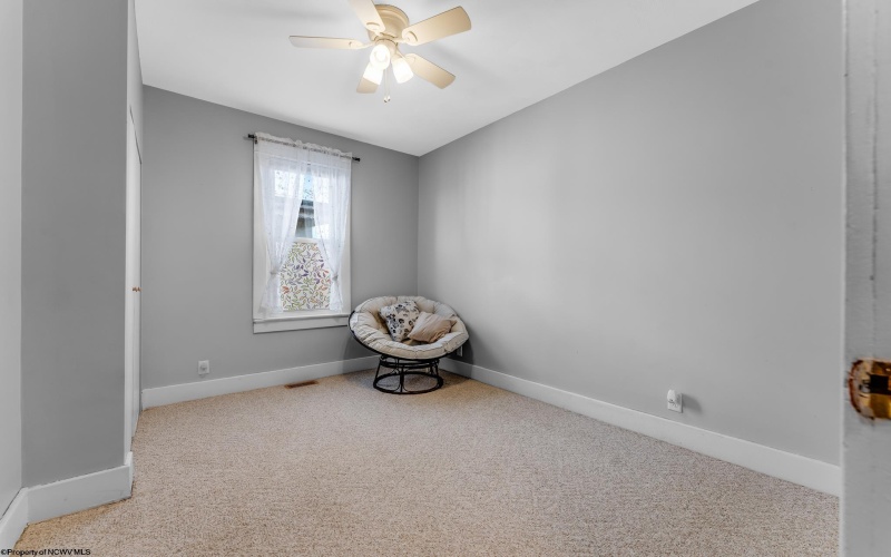 139 Knotts Avenue, Grafton, West Virginia 26354, 3 Bedrooms Bedrooms, 8 Rooms Rooms,2 BathroomsBathrooms,Single Family Detached,For Sale,Knotts,10163425