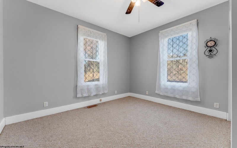 139 Knotts Avenue, Grafton, West Virginia 26354, 3 Bedrooms Bedrooms, 8 Rooms Rooms,2 BathroomsBathrooms,Single Family Detached,For Sale,Knotts,10163425