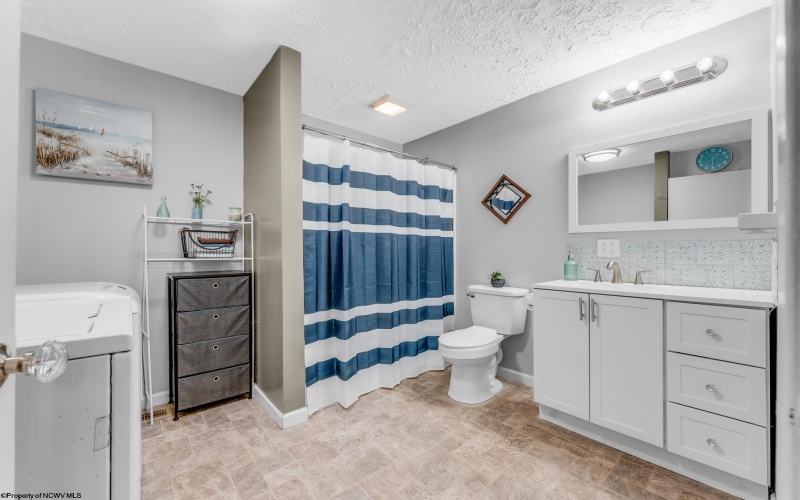 139 Knotts Avenue, Grafton, West Virginia 26354, 3 Bedrooms Bedrooms, 8 Rooms Rooms,2 BathroomsBathrooms,Single Family Detached,For Sale,Knotts,10163425