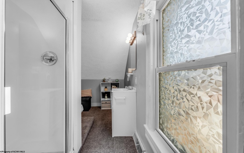 139 Knotts Avenue, Grafton, West Virginia 26354, 3 Bedrooms Bedrooms, 8 Rooms Rooms,2 BathroomsBathrooms,Single Family Detached,For Sale,Knotts,10163425