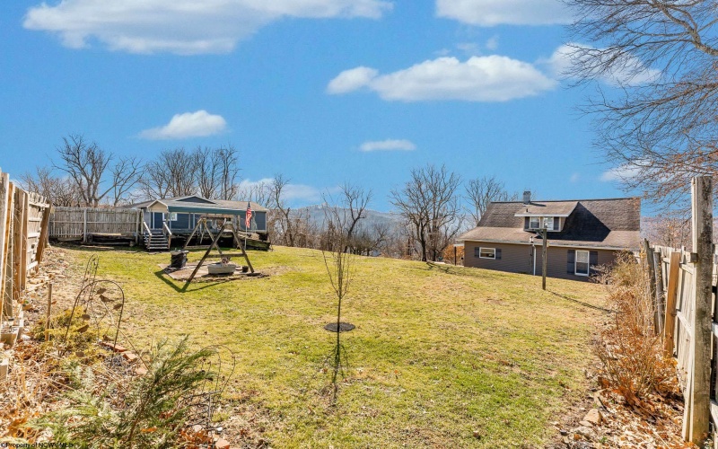 139 Knotts Avenue, Grafton, West Virginia 26354, 3 Bedrooms Bedrooms, 8 Rooms Rooms,2 BathroomsBathrooms,Single Family Detached,For Sale,Knotts,10163425