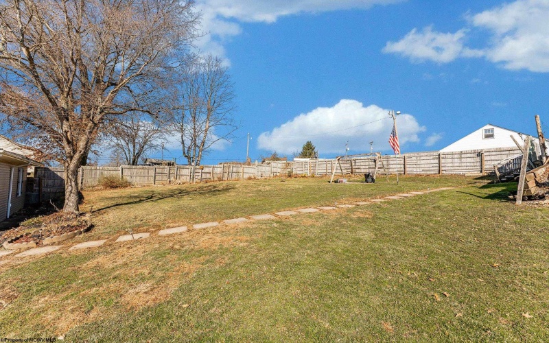 139 Knotts Avenue, Grafton, West Virginia 26354, 3 Bedrooms Bedrooms, 8 Rooms Rooms,2 BathroomsBathrooms,Single Family Detached,For Sale,Knotts,10163425