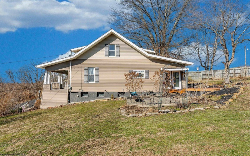 139 Knotts Avenue, Grafton, West Virginia 26354, 3 Bedrooms Bedrooms, 8 Rooms Rooms,2 BathroomsBathrooms,Single Family Detached,For Sale,Knotts,10163425