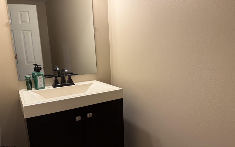 1544 Tulip Lane, Fairmont, West Virginia 26554, 4 Bedrooms Bedrooms, 9 Rooms Rooms,3 BathroomsBathrooms,Single Family Detached,For Sale,Tulip,10163431 1544 Tulip Lane, Fairmont, West Virginia 26554, 4 Bedrooms Bedrooms, 9 Rooms Rooms,3 BathroomsBathrooms,Single Family Detached,For Sale,Tulip,10163431