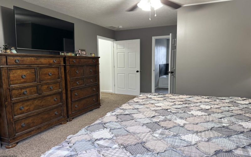 1544 Tulip Lane, Fairmont, West Virginia 26554, 4 Bedrooms Bedrooms, 9 Rooms Rooms,3 BathroomsBathrooms,Single Family Detached,For Sale,Tulip,10163431 1544 Tulip Lane, Fairmont, West Virginia 26554, 4 Bedrooms Bedrooms, 9 Rooms Rooms,3 BathroomsBathrooms,Single Family Detached,For Sale,Tulip,10163431