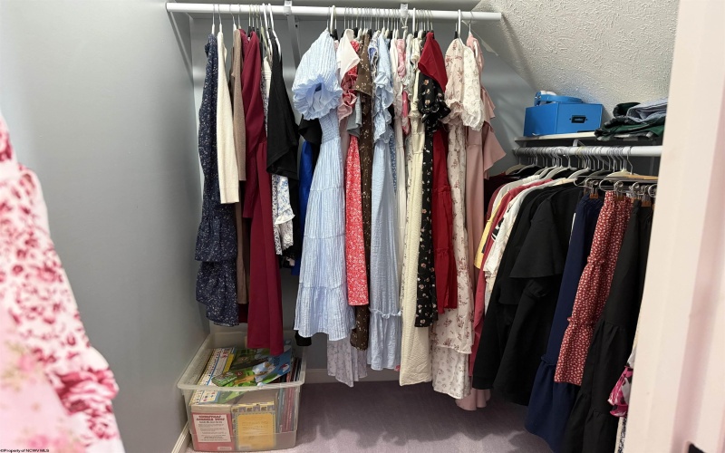 1544 Tulip Lane, Fairmont, West Virginia 26554, 4 Bedrooms Bedrooms, 9 Rooms Rooms,3 BathroomsBathrooms,Single Family Detached,For Sale,Tulip,10163431 1544 Tulip Lane, Fairmont, West Virginia 26554, 4 Bedrooms Bedrooms, 9 Rooms Rooms,3 BathroomsBathrooms,Single Family Detached,For Sale,Tulip,10163431