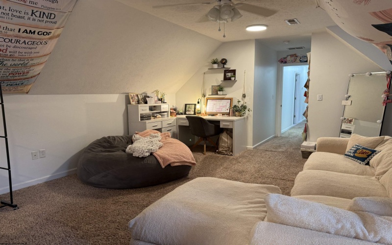 1544 Tulip Lane, Fairmont, West Virginia 26554, 4 Bedrooms Bedrooms, 9 Rooms Rooms,3 BathroomsBathrooms,Single Family Detached,For Sale,Tulip,10163431 1544 Tulip Lane, Fairmont, West Virginia 26554, 4 Bedrooms Bedrooms, 9 Rooms Rooms,3 BathroomsBathrooms,Single Family Detached,For Sale,Tulip,10163431