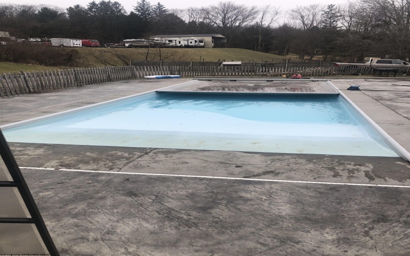 1544 Tulip Lane, Fairmont, West Virginia 26554, 4 Bedrooms Bedrooms, 9 Rooms Rooms,3 BathroomsBathrooms,Single Family Detached,For Sale,Tulip,10163431